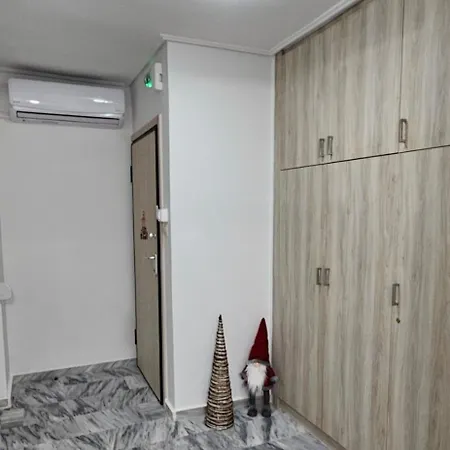 Quiet Place By The River Appartement