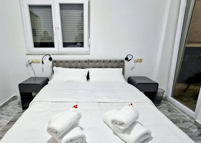 Lägenhet Quiet Place By The River Tríkala